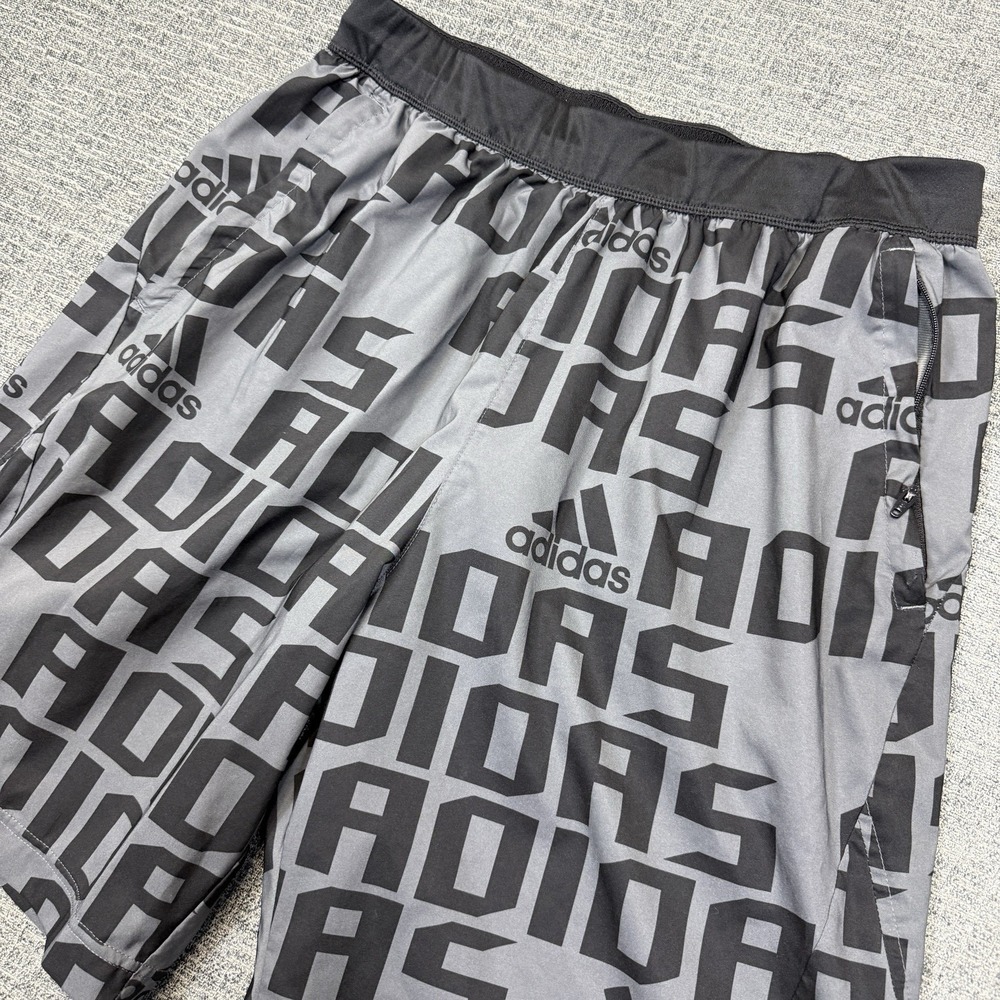 Adidas AEROREADY Athletic‎ Shorts Mens Large Gray Black Logo Print Gym Training